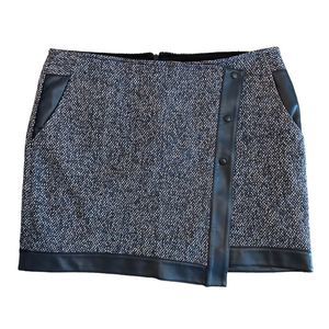 Bailey 44 mixed media tweed mini skirt w/leather trim, snaps, & asymmetrical hem